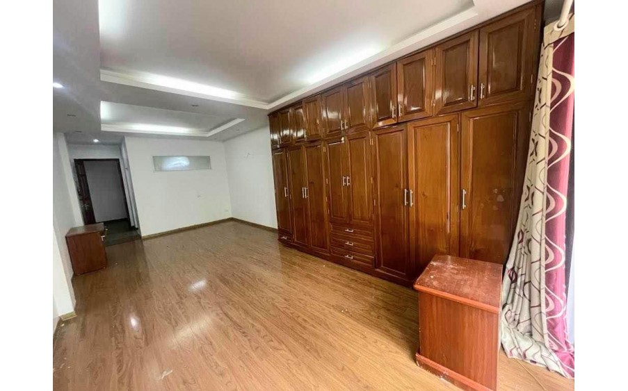 Bán nhà KĐT Xa La Hà Đông, 50m2, Phân lô, mặt tiền 4,5m, kinh doanh, giá chỉ 10 tỷ.